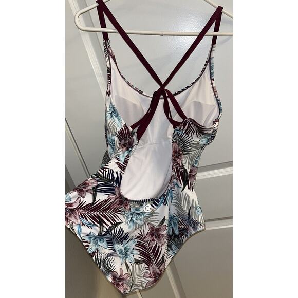 NWT Hurley Ladies' One-Piece Swimsuit, Blue burgandy Palm flower‎ Print SIZE XXL - Picture 3 of 5